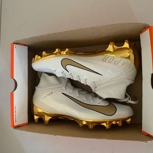 Nike untouchable 3 cleats